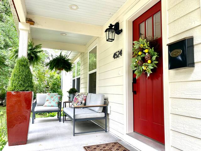 5 BR New Build by LightRail, near Creek