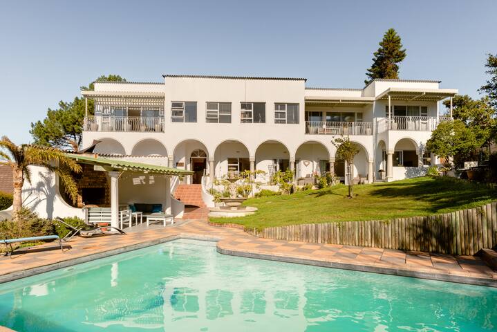 The Views Guesthouse. Happy home incl cont. B’fast gallery image 4