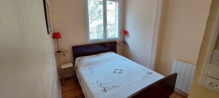 花园旁边的房间