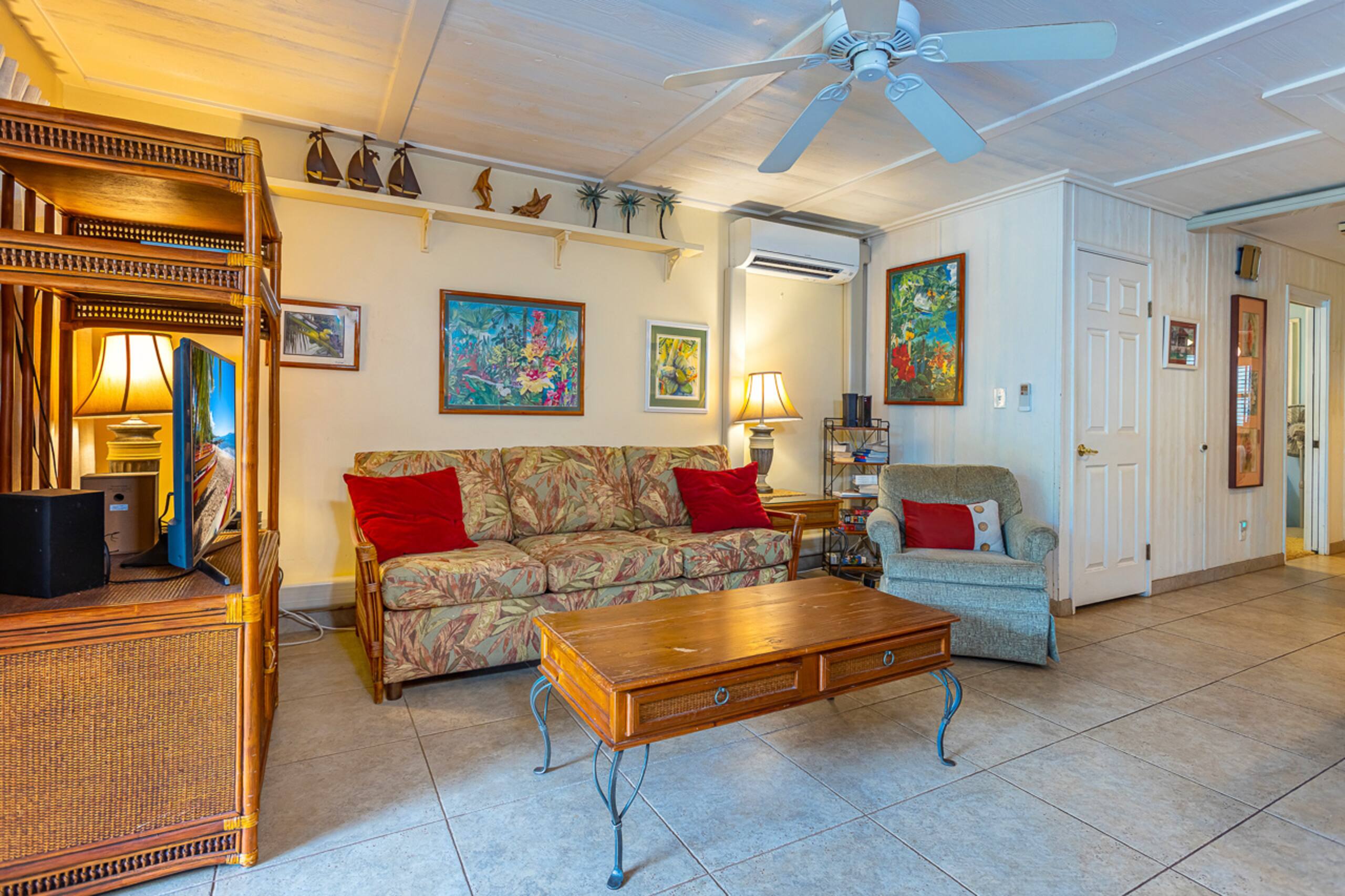 Condo in Kihei · ★4.42 · 2 bedrooms · 3 beds · 1 private bath - Image 3