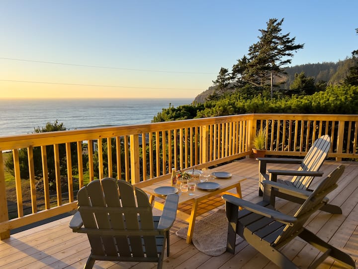 Clifftop Oceanside Home with Panoramic Whale Views