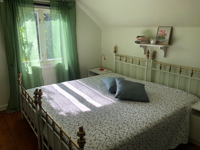 การซ้อมในห้องนอน "The Sea Eagle"