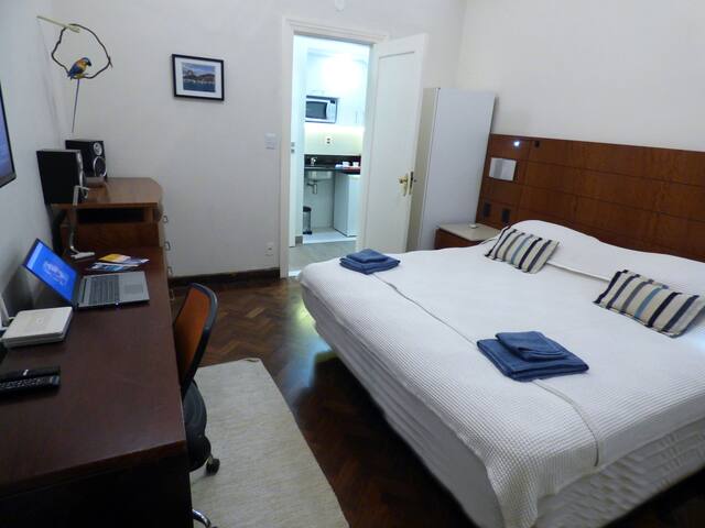 Suite + Bedroom, 2 WC, 2 AC, Private Entrance
