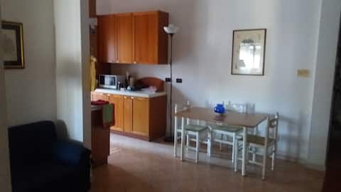 Comodo e grazioso appartamentino in città