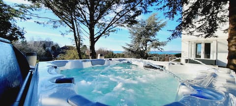 Panorama Villa with Jacuzzi & Event Space @Balaton