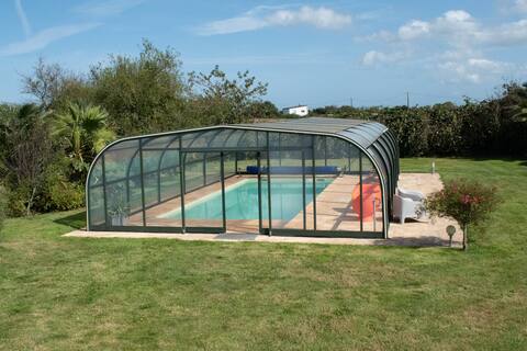 Renovated SantNikolas Breton Longère | Piscine