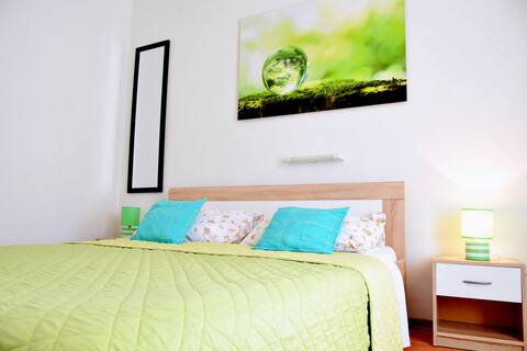 Popular Airbnb listing: VILMA ROOMS......350 m from the Old City of Rab in Palit
