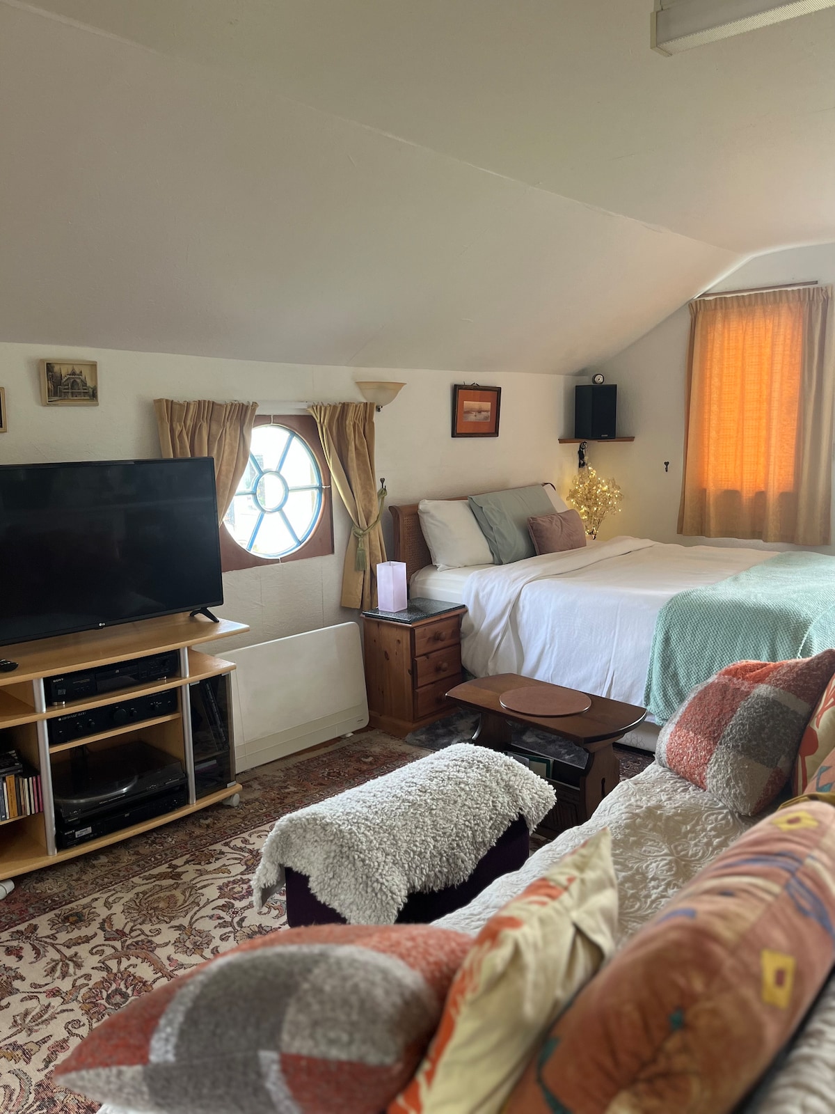 Propiedad de Airbnb exitosa: Detox in this rustic one room Internet free space en Devon