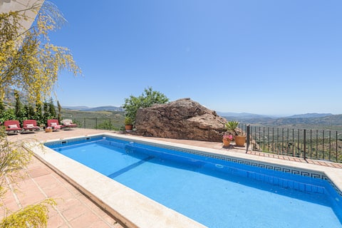 Villa with  views and private pool near Malaga.