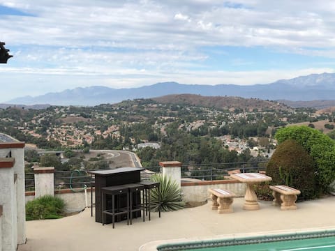 PRIVATE POOLSIDE SUITE OVERLOOKING THE VALLEY