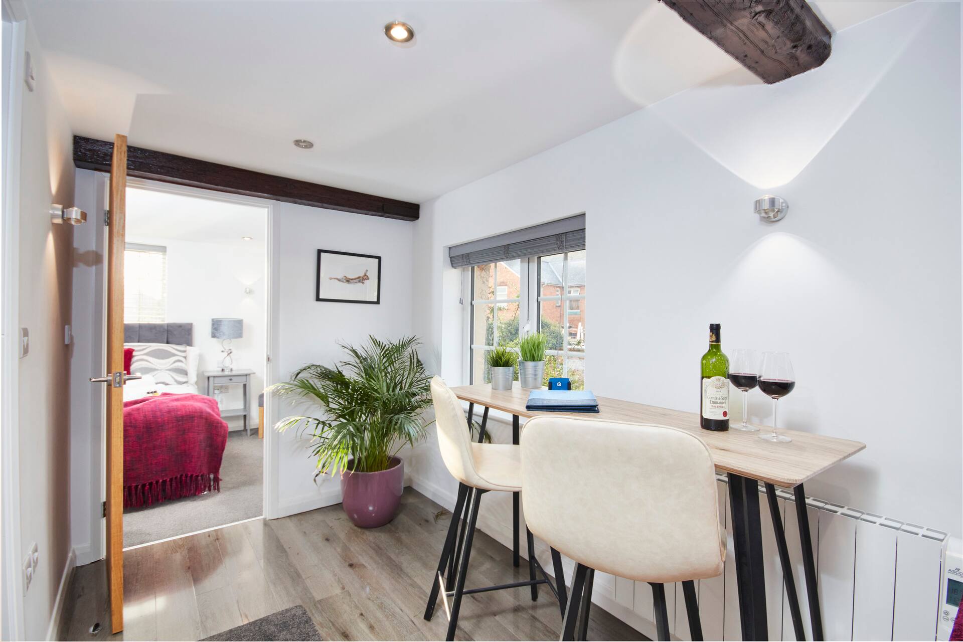 Modern Apt near EMA w/ Free Gym Access & Fast WIFI