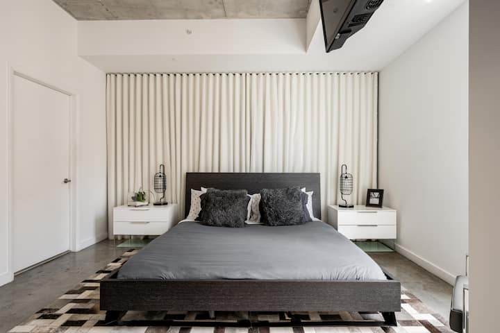 Downtown Brickell Studio W City Views - Miami, FL