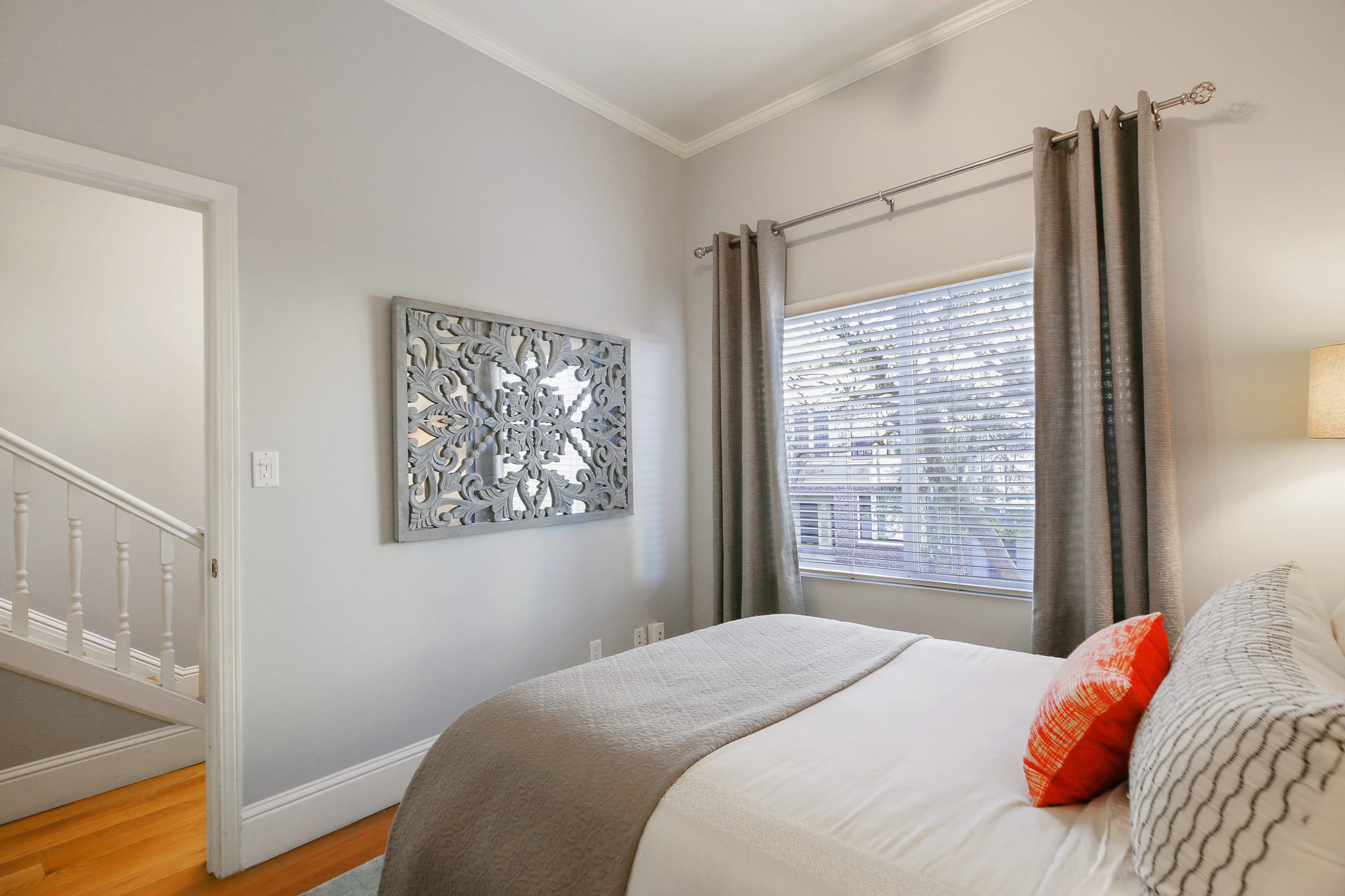 Home in San Francisco · ★4.96 · 6 bedrooms · 10 beds · 4 baths - Image 27