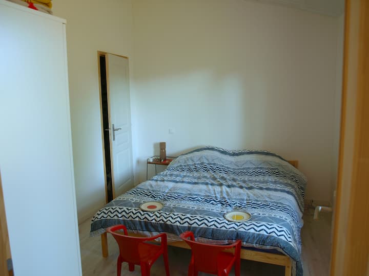 Chumba 1 cha kulala
kitanda cha watu wawili 160