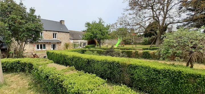 Longère Avec Jardin Clos à Lamballe - Lamballe