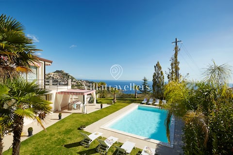 Stunning villa With Pool and Sea Views