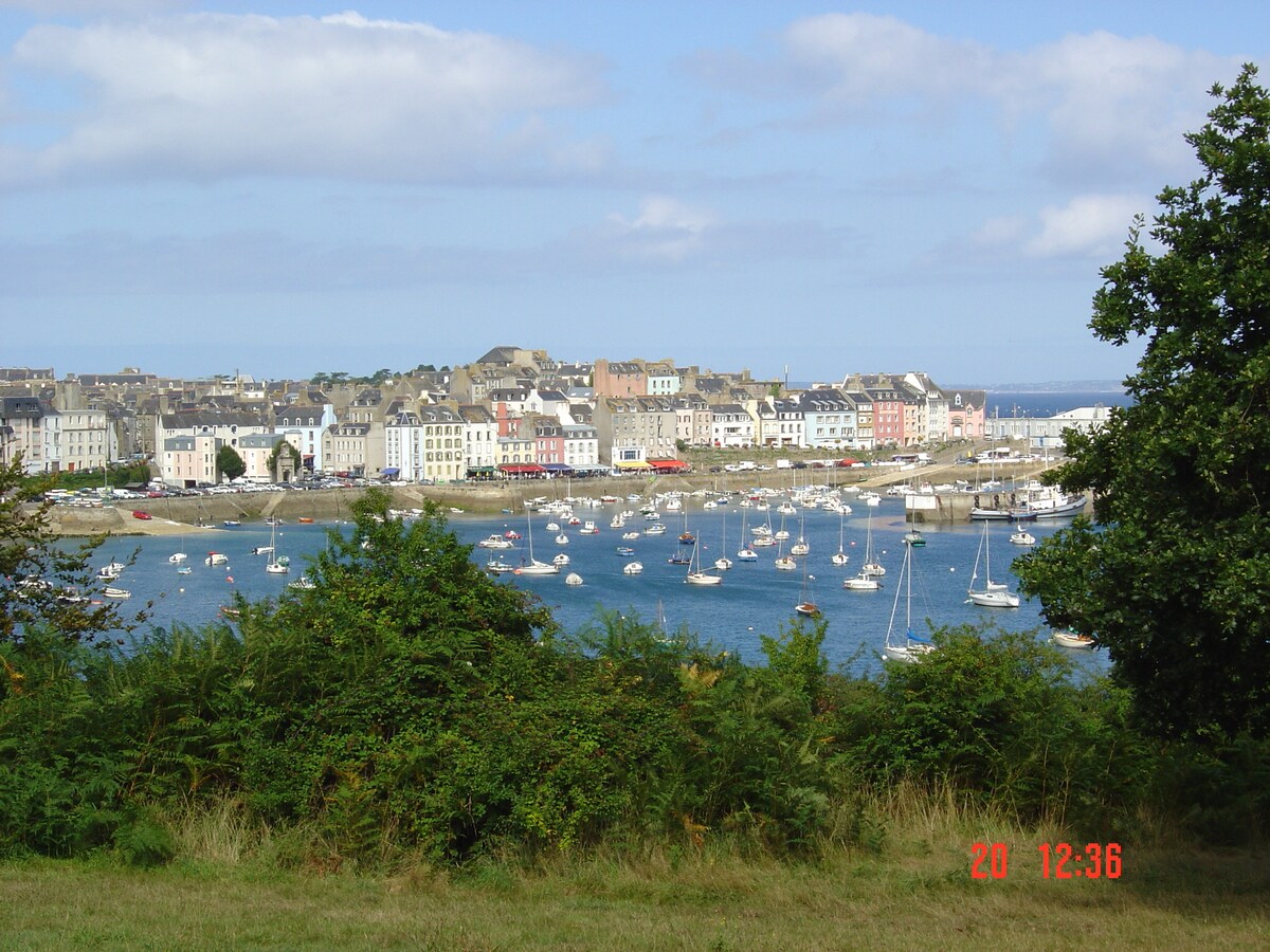 Top Airbnb: A moment of relaxation at the port of Rosmeur in Douarnenez
