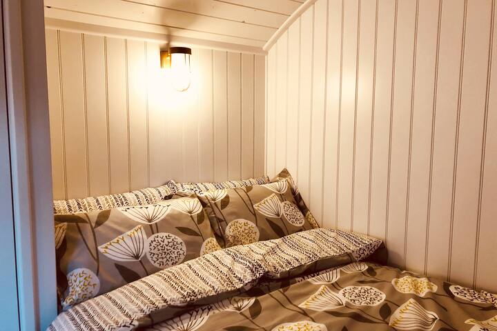 מיטה זוגית נוחה 