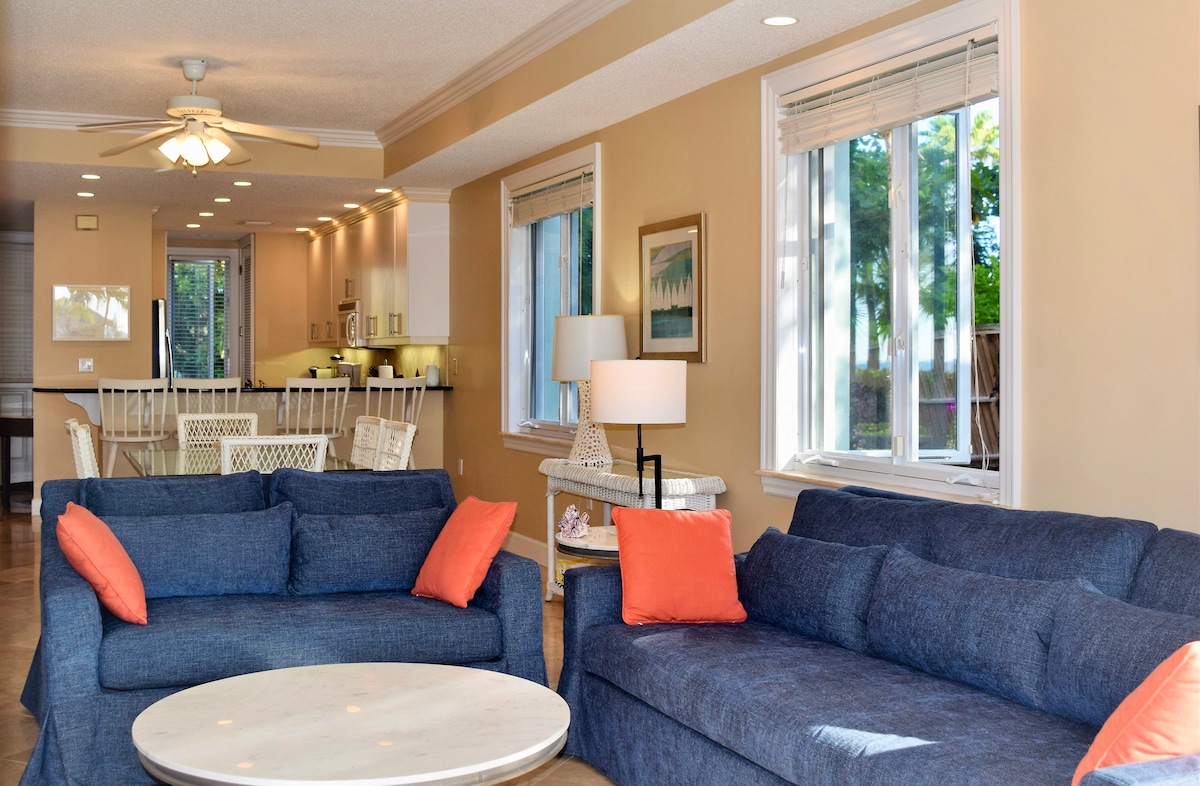 ห้องนั่งเล่น (Living Room) 