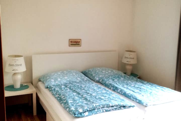 Dormitorio 1, cama matrimonial 1,80 x 2,00 m