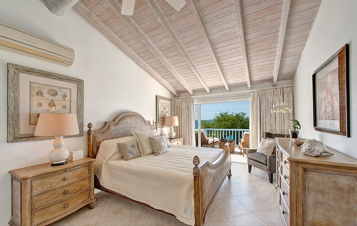 חדר שינה 1  -  עם מרפסת פרטית המשקיפה על הים הקריבי