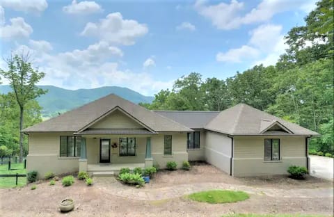 Mountain Retreat in Blacksburg