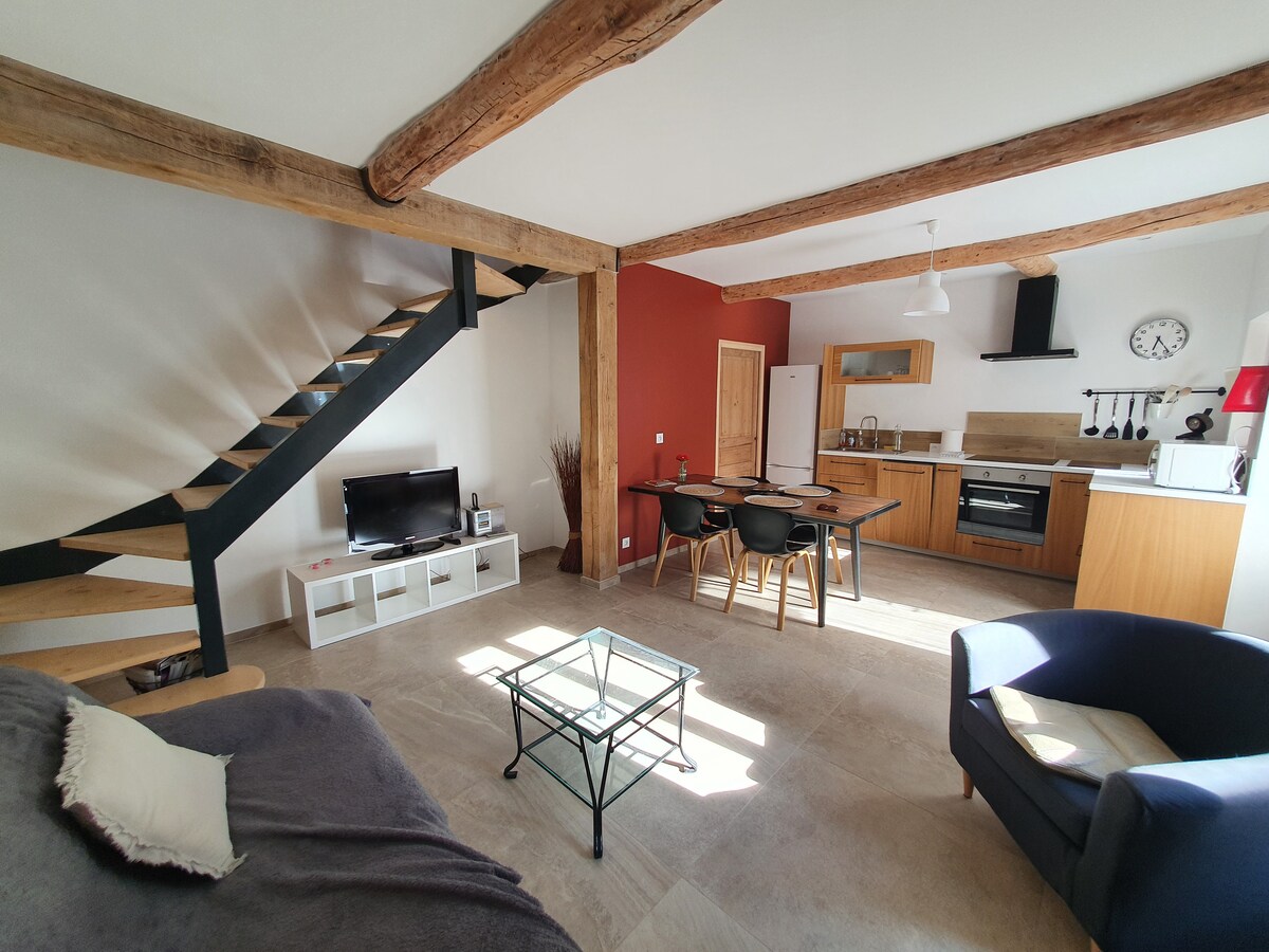 Propriété Airbnb réussie: The cozy nest charming apartment for 2/4 people à Pertuis