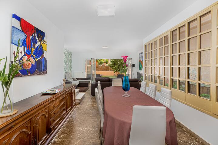 Nice Park Güell House with garden & parking gallery image 5