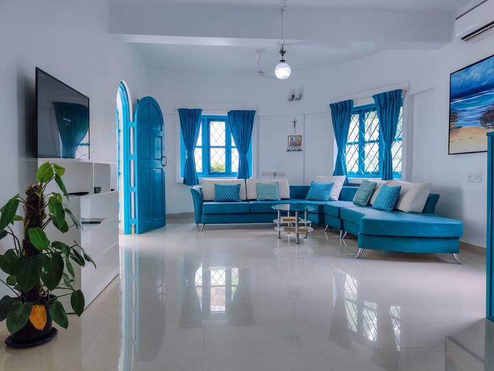 Living room image 9