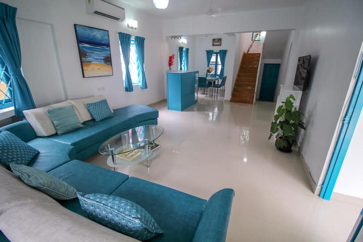 Living room image 4