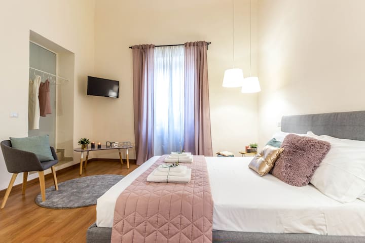 Dhomë gjumi dyshe në katin e parë