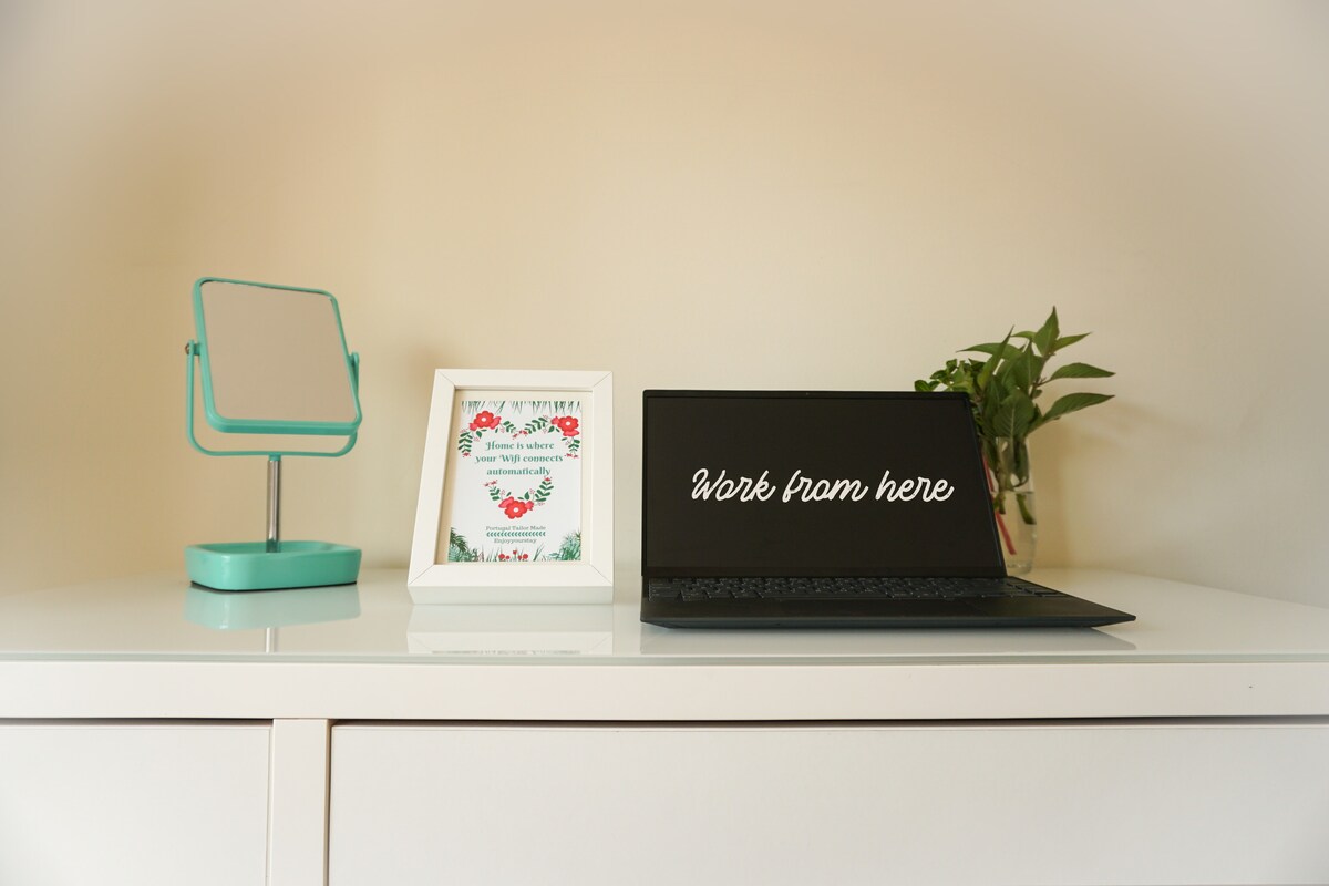 Თუ ღია ცის ქვეშ დასვენება შეგიძლიათ, გაეცანით სამუშაო სივრცეს.