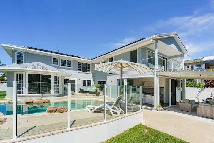 Luxury Beach Hamptons Sanctuary (300m to beach) gallery image 3