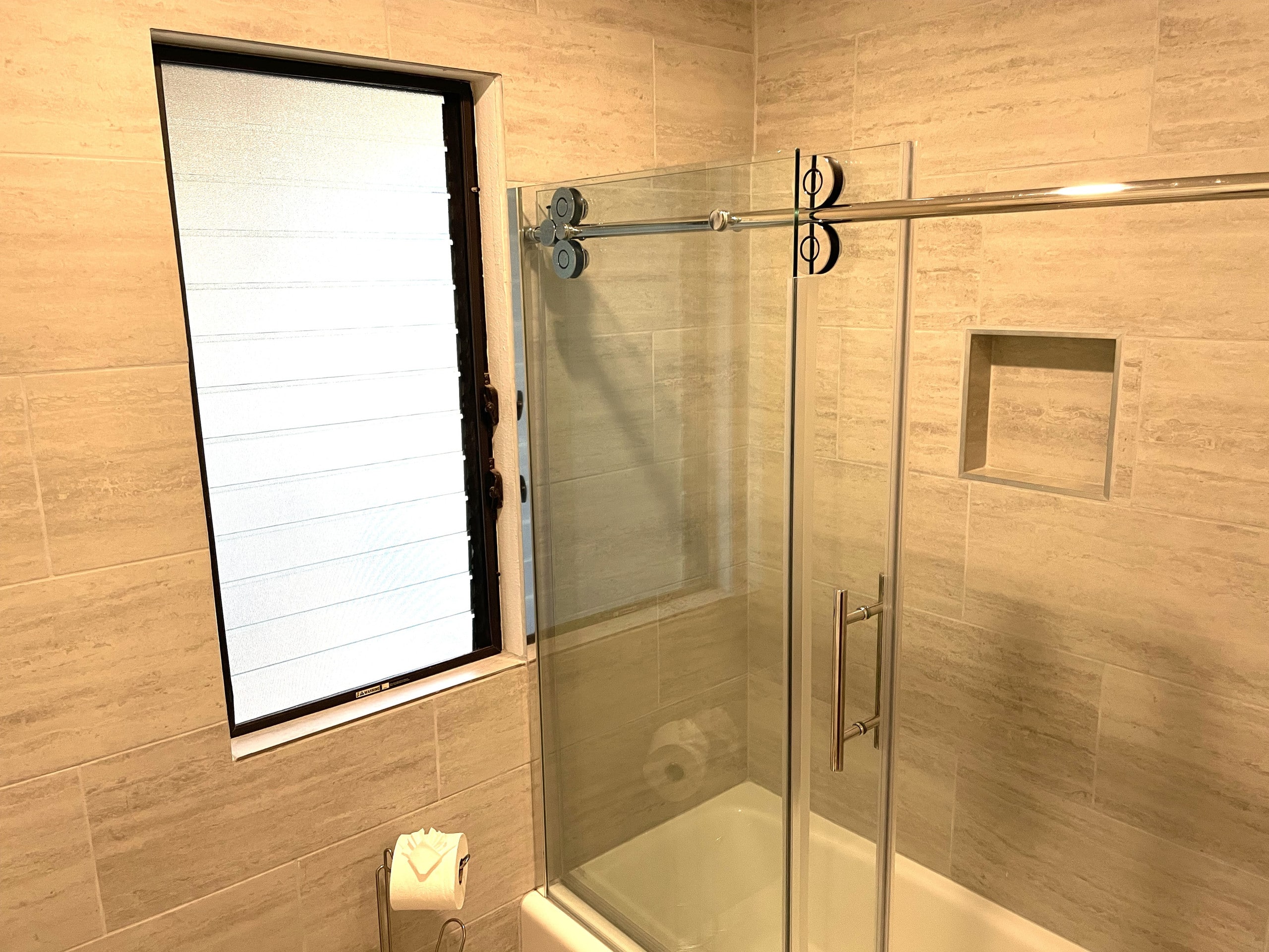 Condo in Kihei · ★4.9 · 2 bedrooms · 3 beds · 2 private baths - Image 6