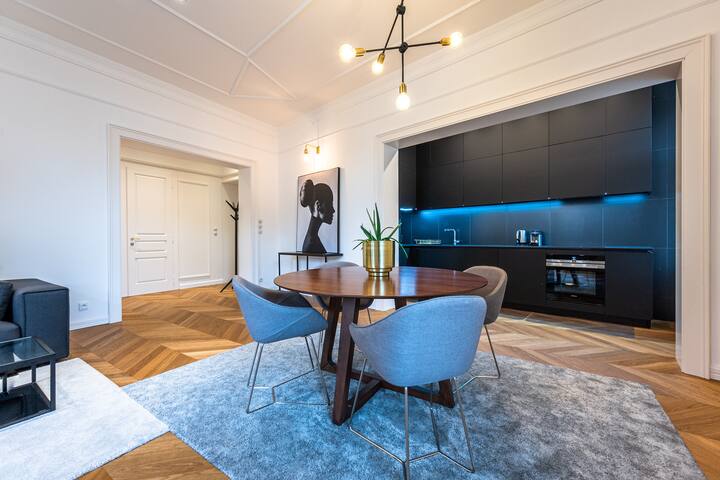 Luxury apartment with Prague castle view gallery image 4