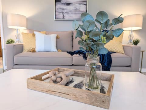 Stylish, comfy 3 bed retreat steps from DTP