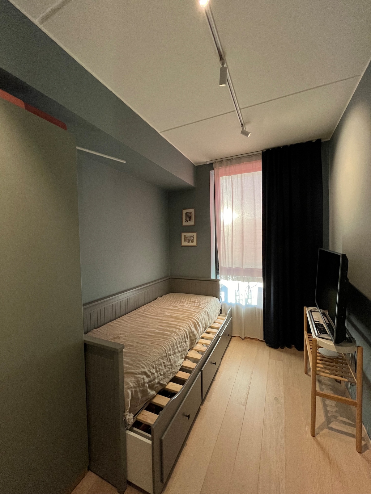 غرفة النوم 2