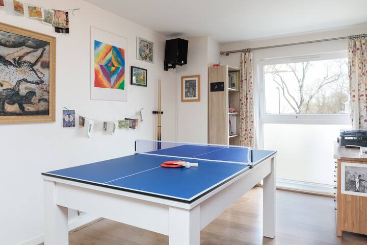 Large Artist’s Apartment gallery image 3