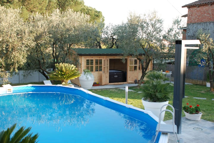Le Cerbaie - House in Tuscany with pool and Jacuzzi
