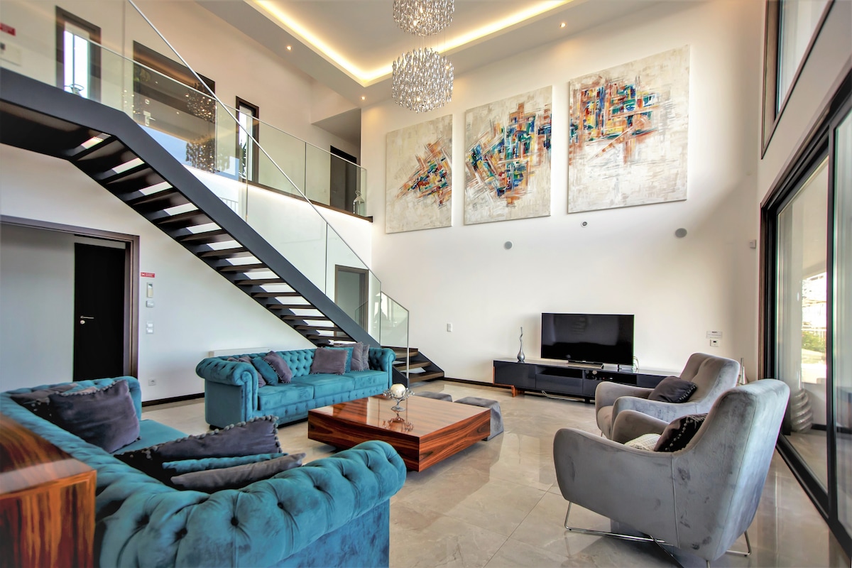 Luxury Modern Villa Águia Mar Stunning Sea View 2