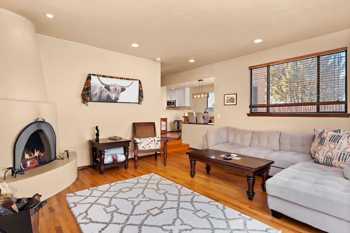 Spacious Home, Walk To Plaza - Dog Park - Ft Marcy - Santa Fe, NM