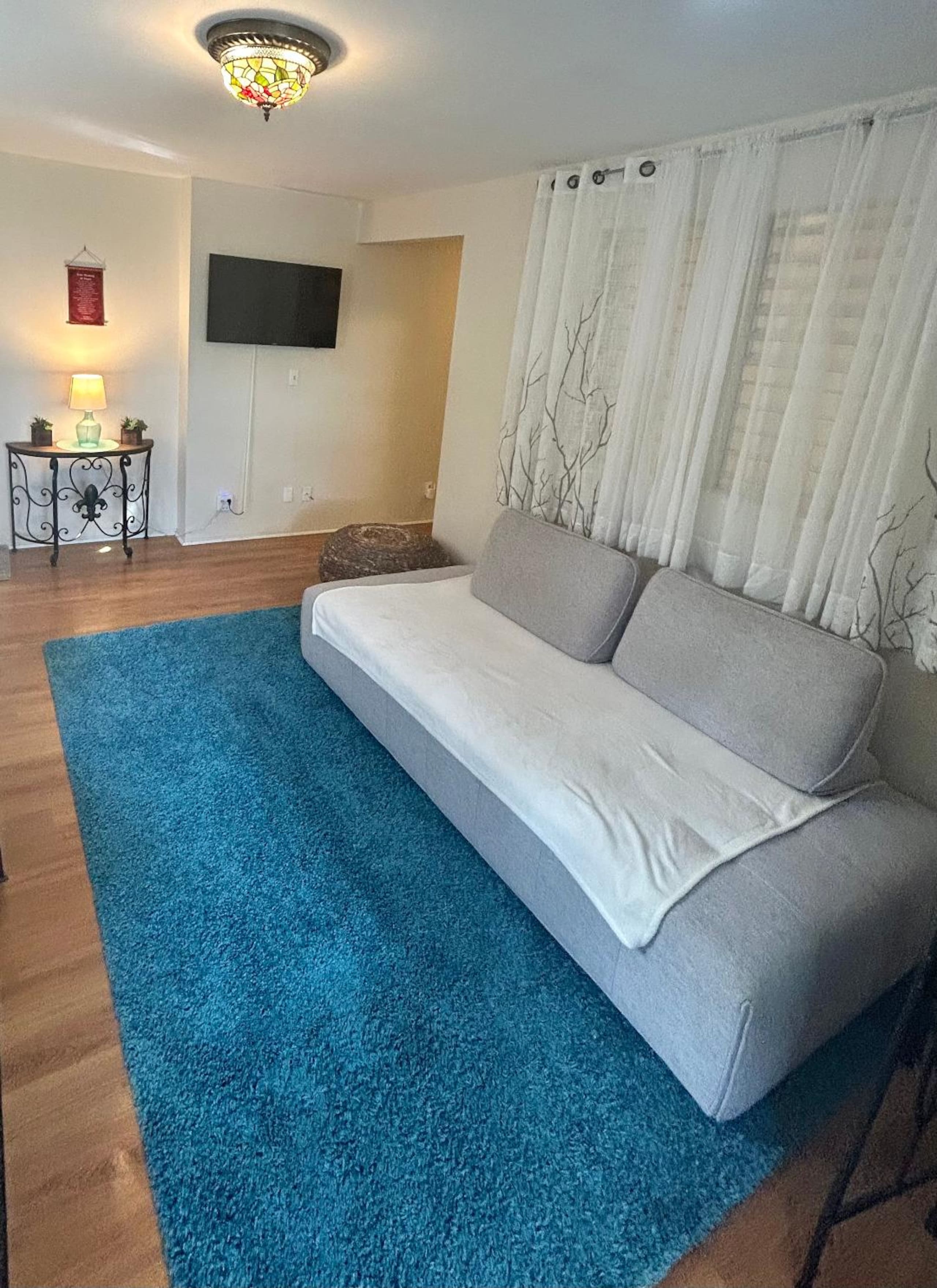 Home in Honolulu · ★4.79 · 2 bedrooms · 2 beds · 1 private bath - Image 1