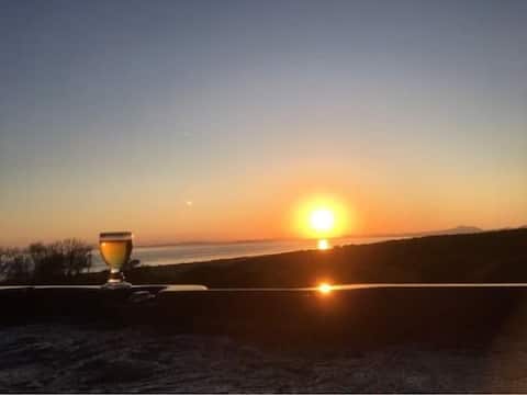 Stunning Cabin with Hot Tub & sea & mountain views