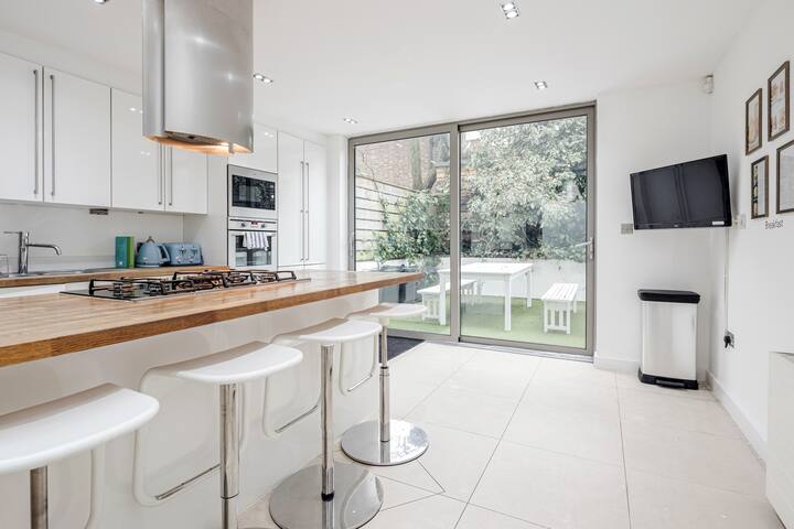 Colourful Camden | Victorian | Creed Stay gallery image 4