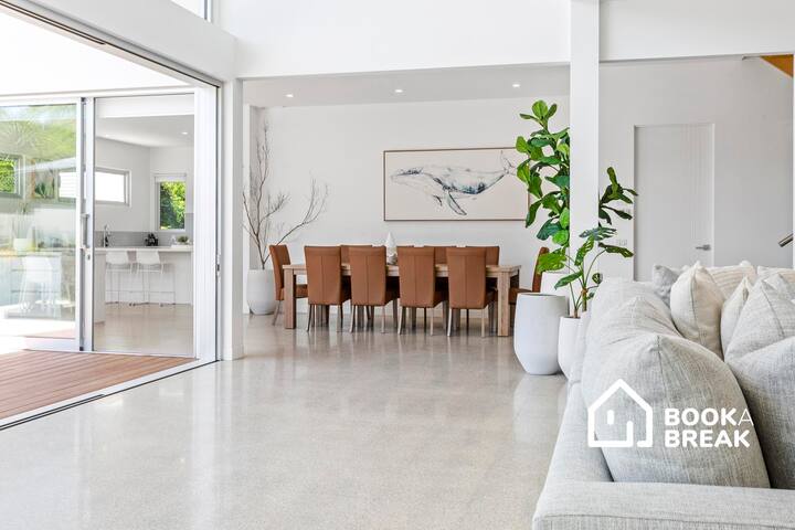 Opulence on Olive – Luxury Opposite Yacht Club gallery image 5