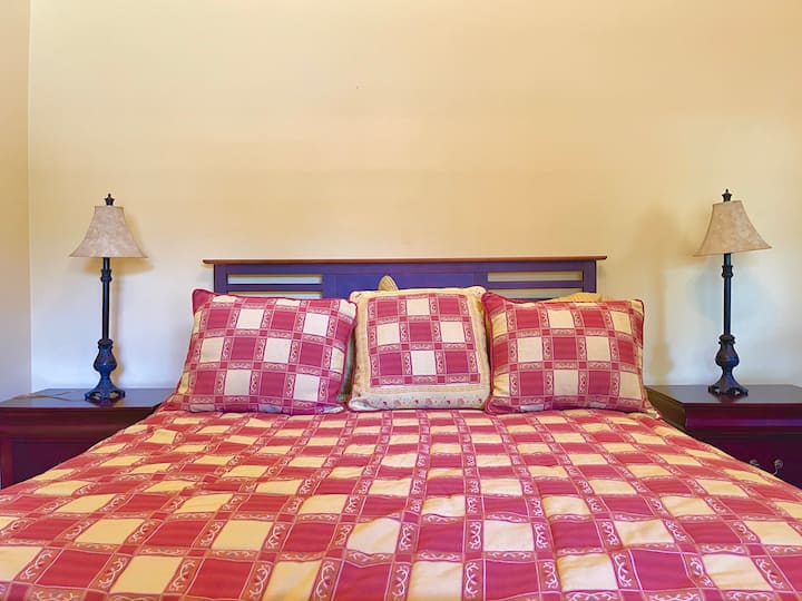 غرفة النوم الثالثة - سرير بحجم كبير