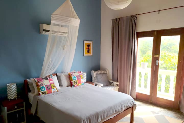 Главна спална соба (со сопствен апартман)