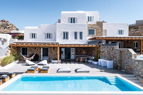 Agapi 2' walk to the beach, by Red Windmill Villas