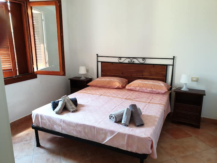 ოთახი 1 (ზედა დონე)