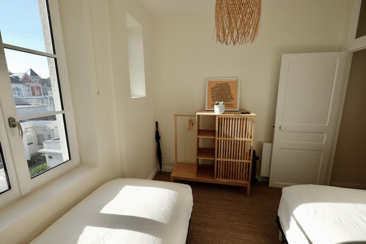 Doppelzimmer, zwei Betten von 90cm